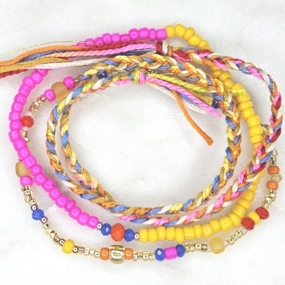 Handmade bracelets - Picture 4 of 4